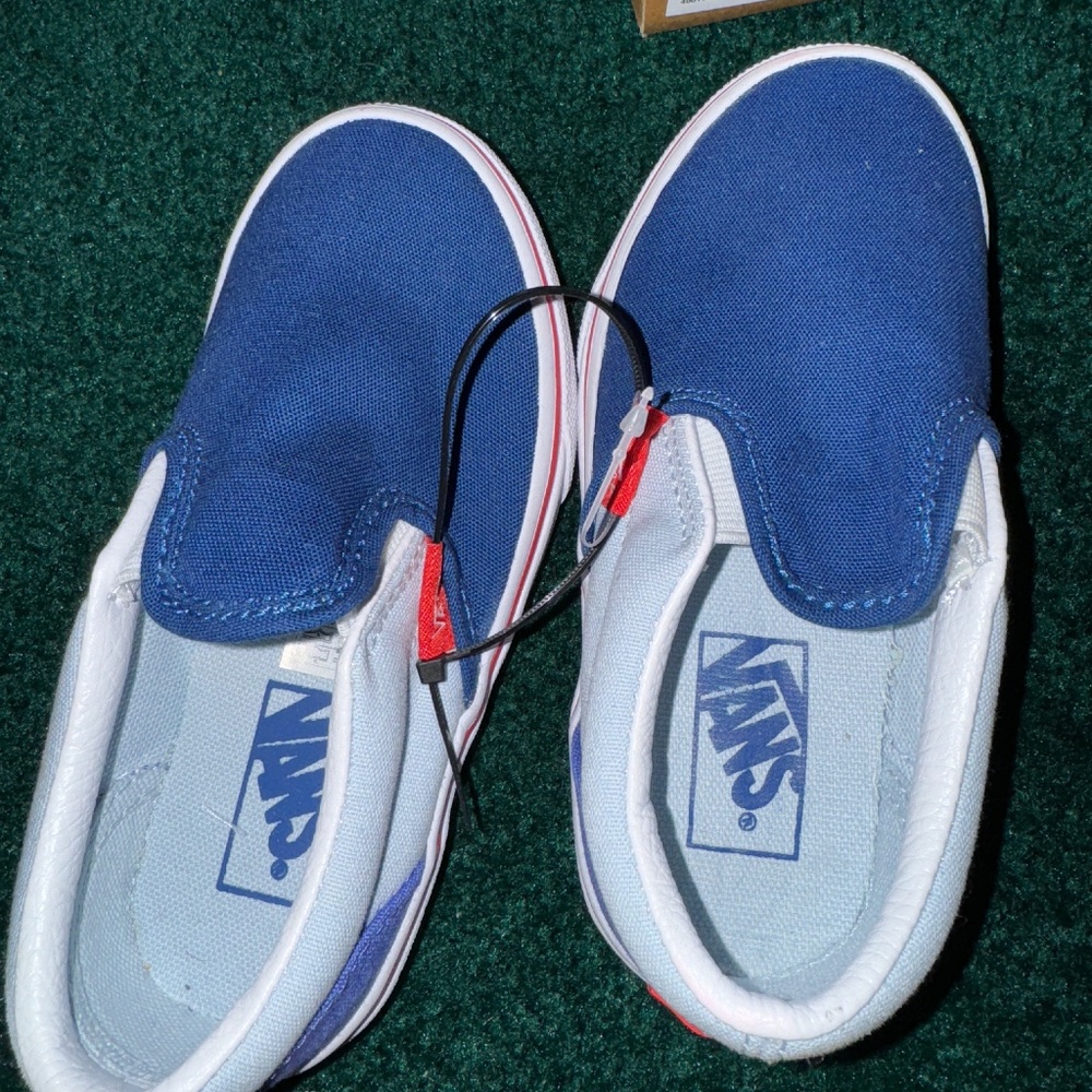 Blue toddler vans size 10.5